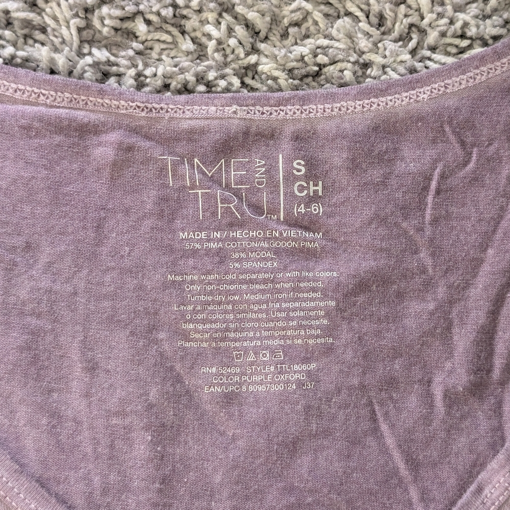 Women's lavender V-neck shirt casual top - Picture 3 of 3